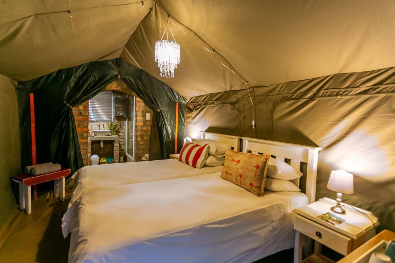 Schoemanshoek Glamping&Self Catering Oudtshoorn Bagian luar foto