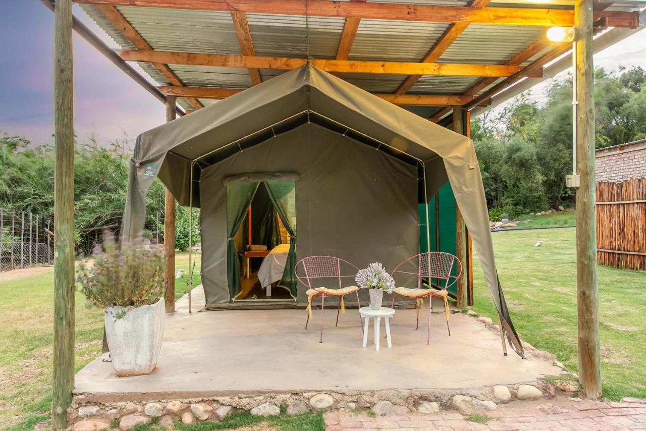 Schoemanshoek Glamping&Self Catering Oudtshoorn Bagian luar foto